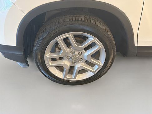 Used 2024 Honda Passport EX-L image 11