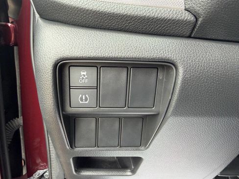 Used 2017 Honda CR-V LX image 16