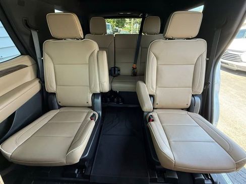 Used 2022 Chevrolet Tahoe Premier image 18