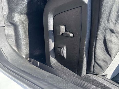 Used 2021 RAM 1500 Classic SLT RWD image 20