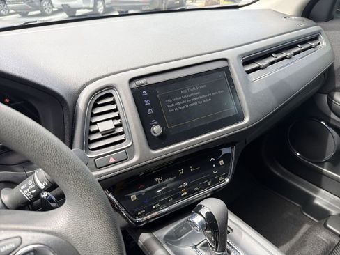 Certified 2022 Honda HR-V EX image 26