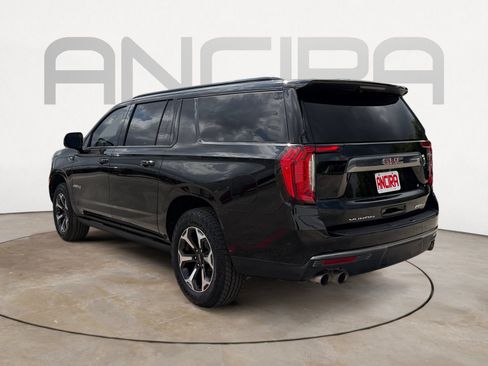 Used 2024 GMC Yukon XL AT4 w/ AT4 Premium Plus Package AWD/4WD image 7