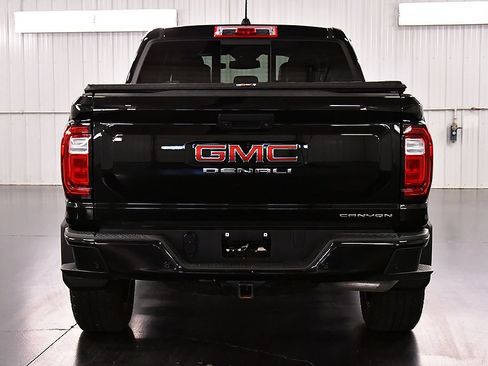 Used 2024 GMC Canyon Denali AWD/4WD image 6