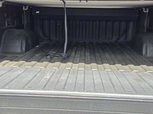 Used 2022 Chevrolet Silverado 1500 LT AWD/4WD image 11