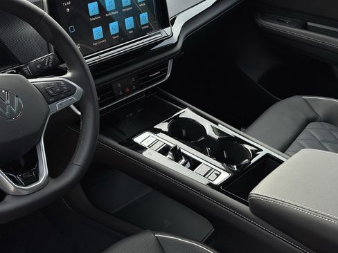 New 2026 Volkswagen Atlas Cross Sport SEL Premium R-Line image 25