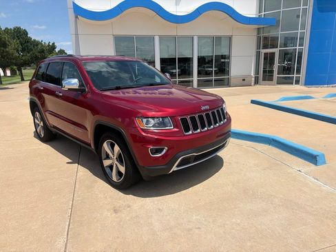 Used 2014 Jeep Grand Cherokee Limited w/ Trailer Tow Group IV AWD/4WD image 2