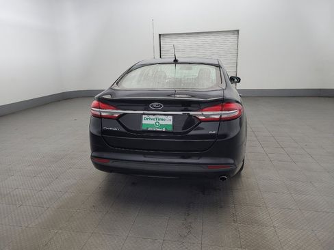 Used 2017 Ford Fusion SE image 7