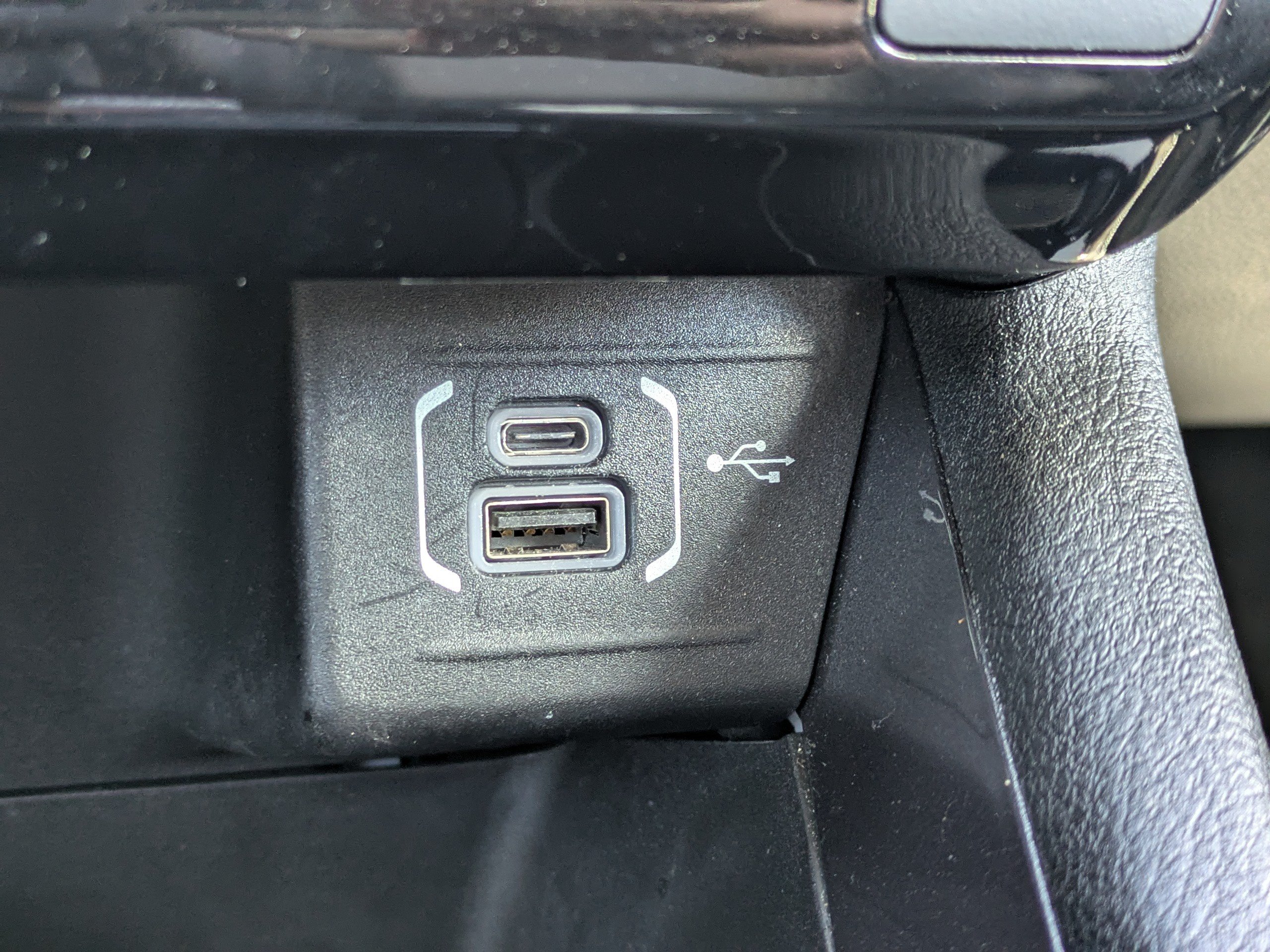 Used 2022 Jeep Compass Latitude w/ Sun and Sound Group AWD/4WD image 30