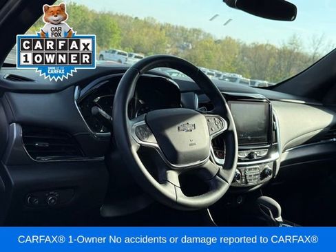 Used 2023 Chevrolet Traverse LT w/ Midnight/Sport Edition image 2