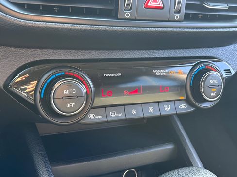 Used 2019 Kia Forte LXS image 18