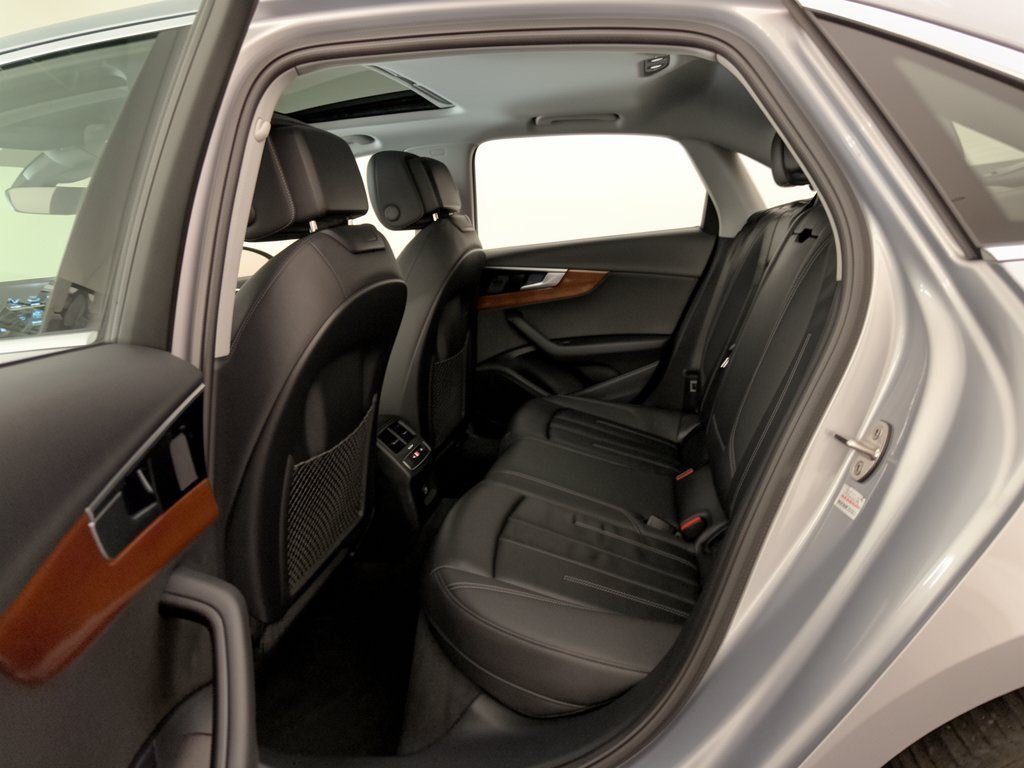 Used 2023 Audi A4 2.0T Premium w/ Convenience Package AWD/4WD image 25