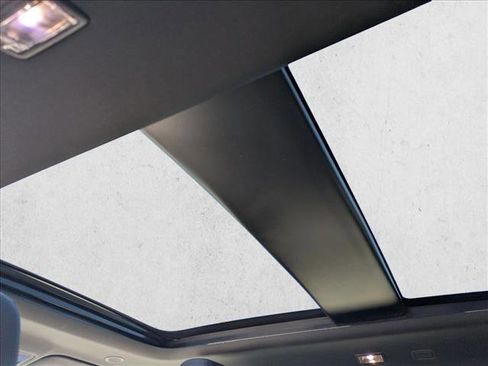 Used 2023 Land Rover Range Rover Evoque R-Dynamic S image 20