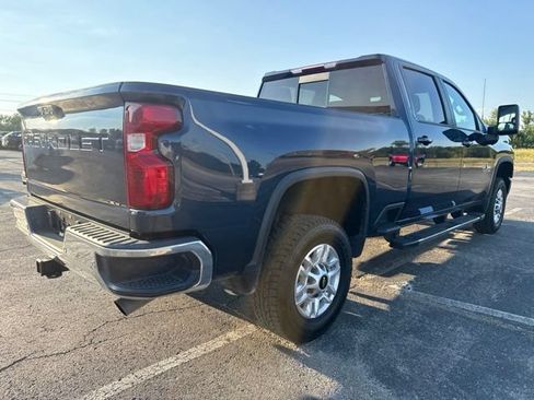 Used 2022 Chevrolet Silverado 2500 LT w/ Texas Edition AWD/4WD image 2
