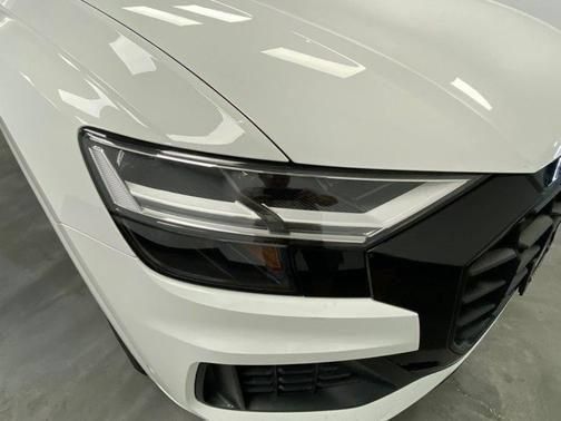 Used 2022 Audi Q8 Premium AWD/4WD image 10
