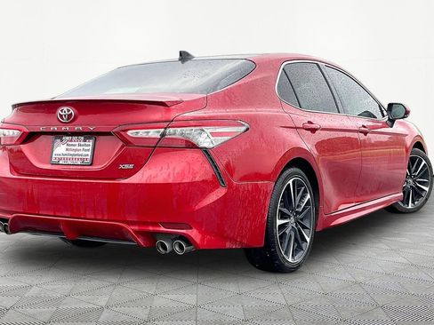 Used 2019 Toyota Camry XSE image 4