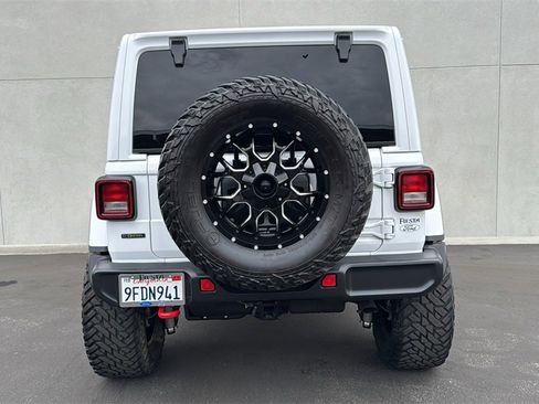 Used 2023 Jeep Wrangler Unlimited Rubicon image 3