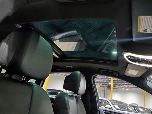 Used 2018 Porsche Macan image 16