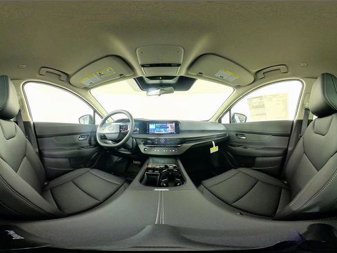 Used 2025 Nissan Murano SV image 25