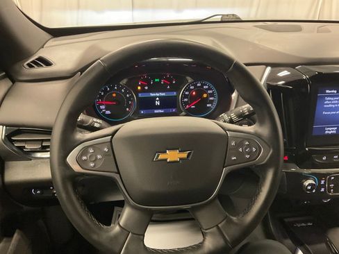 Used 2023 Chevrolet Traverse LT w/ Rear Camera Mirror Package image 7