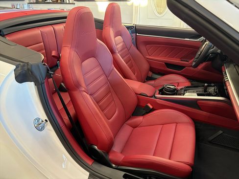 Used 2022 Porsche 911 Turbo S image 20