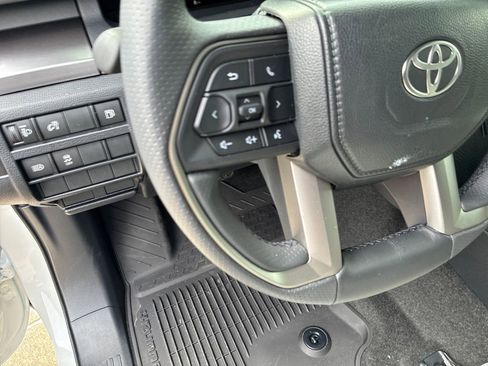 New 2026 Toyota 4Runner SR5 AWD/4WD image 21
