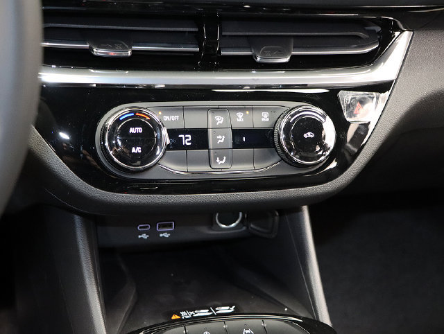 New 2026 Buick Envista Sport Touring w/ Convenience II Package FWD image 24