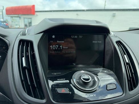Used 2019 Ford Escape Titanium image 13