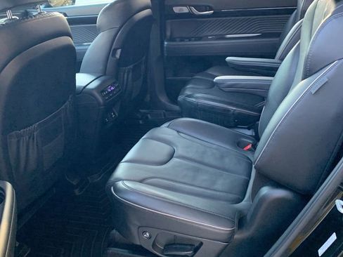 Used 2023 Hyundai Palisade Calligraphy image 14