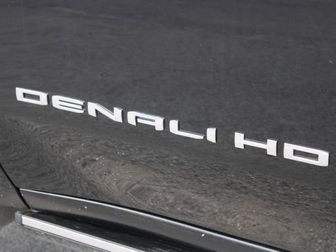 Used 2025 GMC Sierra 3500 Denali w/ Denali Reserve Package image 19