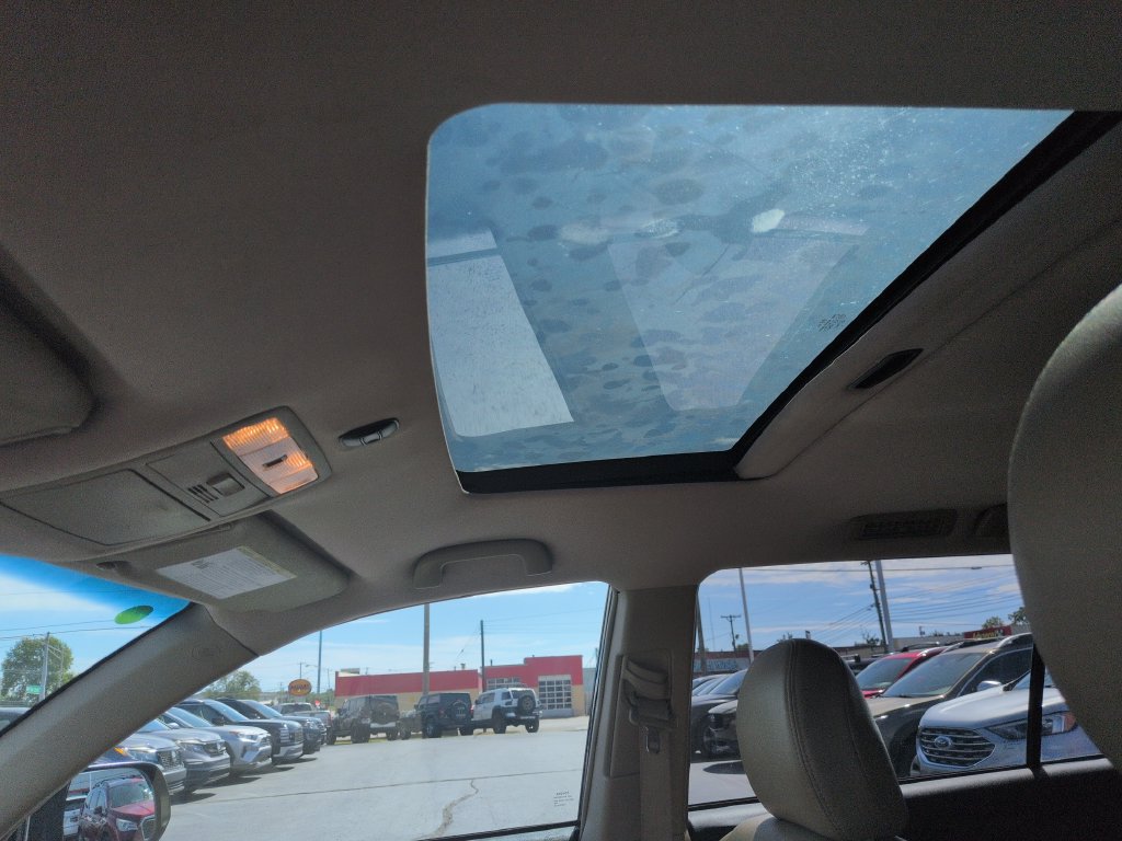 Used 2013 Toyota Highlander FWD w/ Cold Weather Pkg image 20