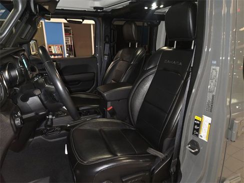 Used 2022 Jeep Wrangler Unlimited Sahara w/ Dual Top Group image 11