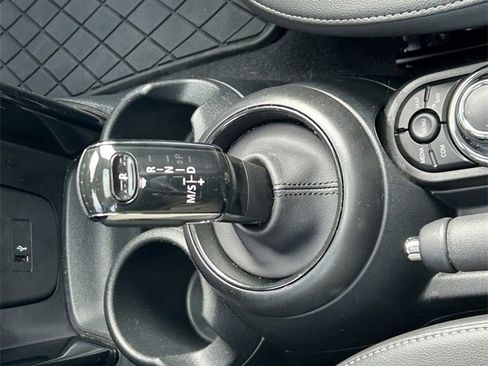 Used 2024 MINI Cooper 2-Door Hardtop image 22