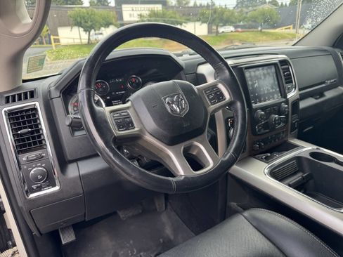 Used 2018 RAM 1500 Laramie w/ Convenience Group image 8