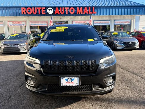 Used 2023 Jeep Cherokee Altitude Lux AWD/4WD image 3