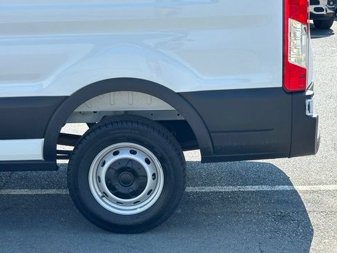 New 2026 Ford Transit 250 148 Medium Roof w/ Load Area Protection Package RWD image 30