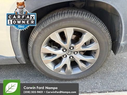 Used 2024 Toyota Grand Highlander AWD Hybrid image 11