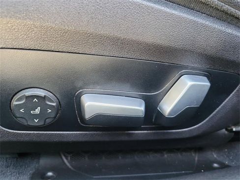 Used 2023 BMW 330i Sedan image 17