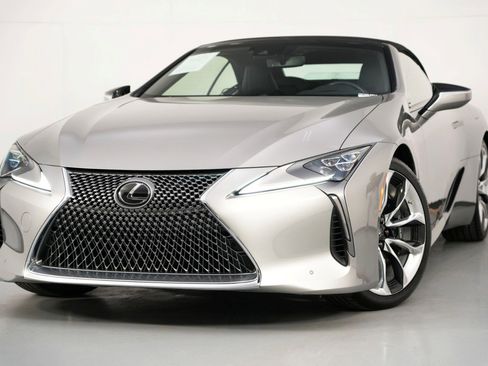 Used 2023 Lexus LC 500 Convertible image 3