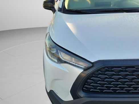 Used 2022 Toyota Corolla Cross L image 9