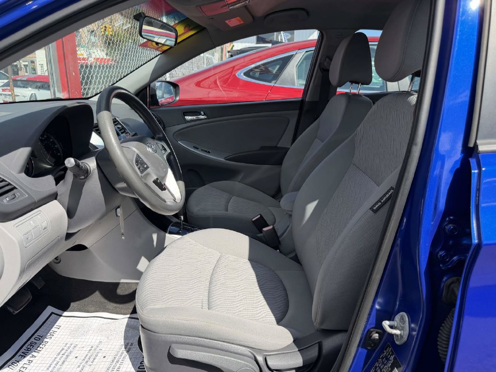 Used 2013 Hyundai Accent GLS w/ Premium Pkg FWD image 19