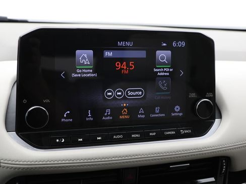 Used 2023 Nissan Rogue SL w/ SL Premium Package image 26