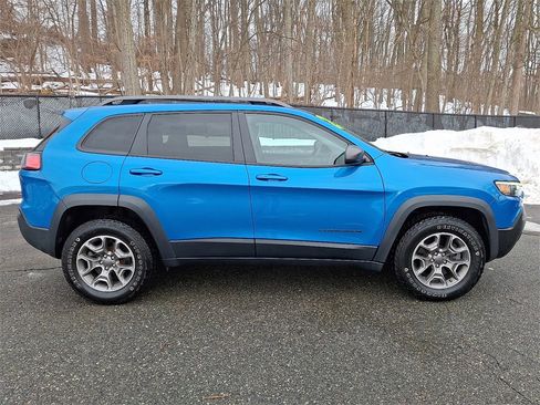 Used 2020 Jeep Cherokee Trailhawk w/ Comfort/Convenience Group image 8