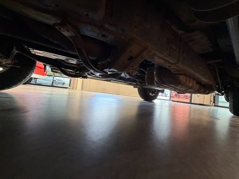 Used 2017 Toyota 4Runner SR5 AWD/4WD image 37