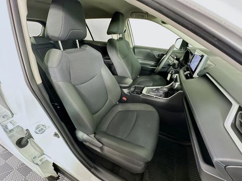 Used 2024 Toyota RAV4 LE image 34