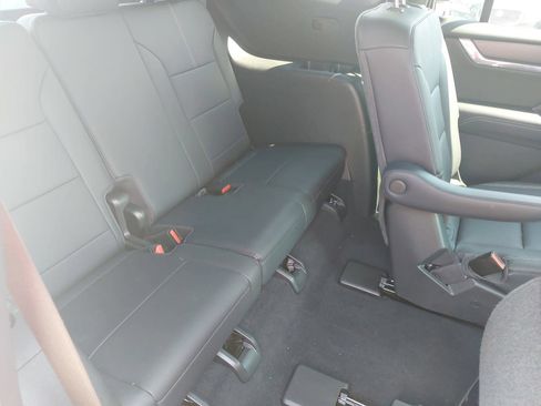 Used 2024 GMC Acadia Elevation w/ Luxury Package FWD image 13
