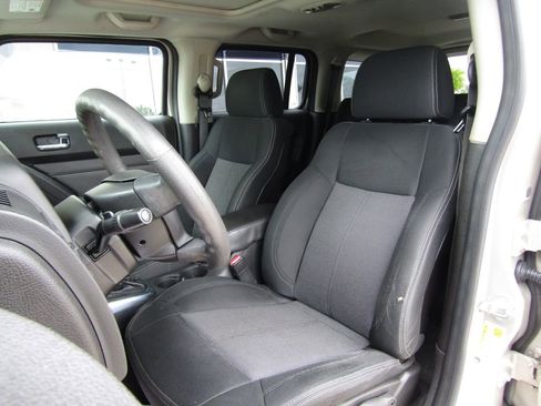 Used 2007 HUMMER H3 w/ Chrome Appearance Package AWD/4WD image 12