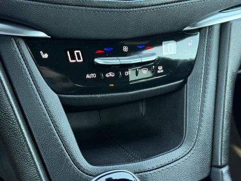 Used 2025 Cadillac XT5 Premium Luxury FWD image 19