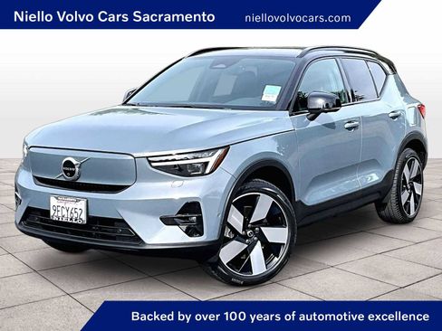 Used 2023 Volvo XC40 Recharge Ultimate AWD/4WD image 1