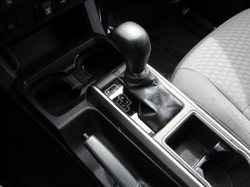 Used 2022 Toyota Tacoma SR5 w/ Technology Package image 21