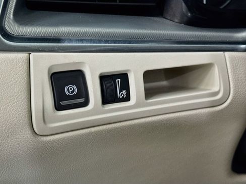 Used 2021 Cadillac XT5 Premium Luxury w/ LPO, Floor Liner Package AWD/4WD image 10